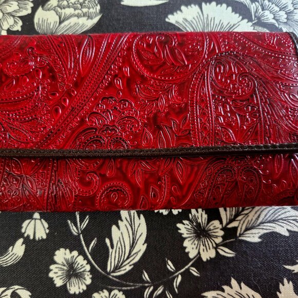 Relic Wallet - Deep Red Paisly Pattern - Picture 1 of 3